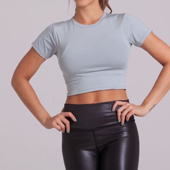 New workout top light weight fast dry. - Picture 1 of 1